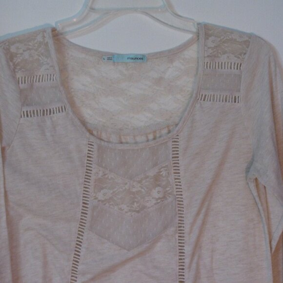 * 2/$15 Maurices Beige Oatmeal Top Large Lace Half Sleeve Open Trim Very Good - Picture 2 of 5